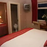 Lake Lodge Guesthouse