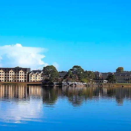 Lake Lodge Guesthouse 4*