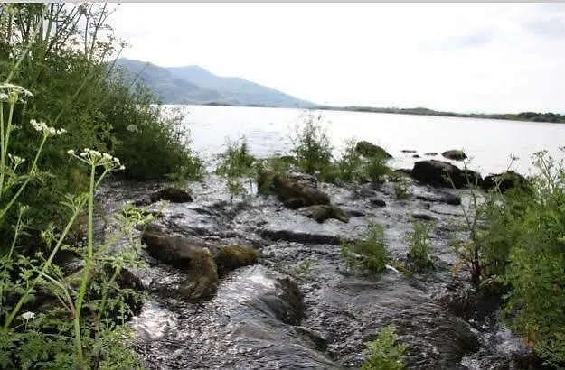 Lake Lodge Guesthouse Гостьовий будинок