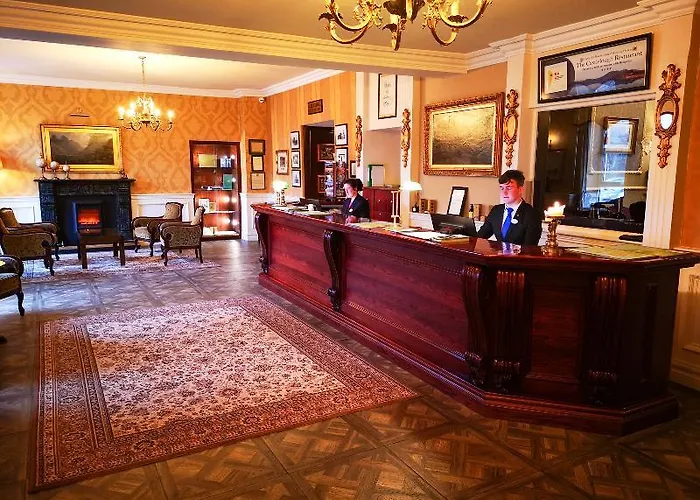 Гостьовий будинок Lake Lodge Guesthouse 4*