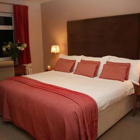 Lake Lodge Guesthouse Penzion 4*