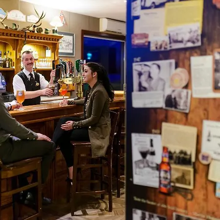 Pensión Lake Lodge Guesthouse 4*